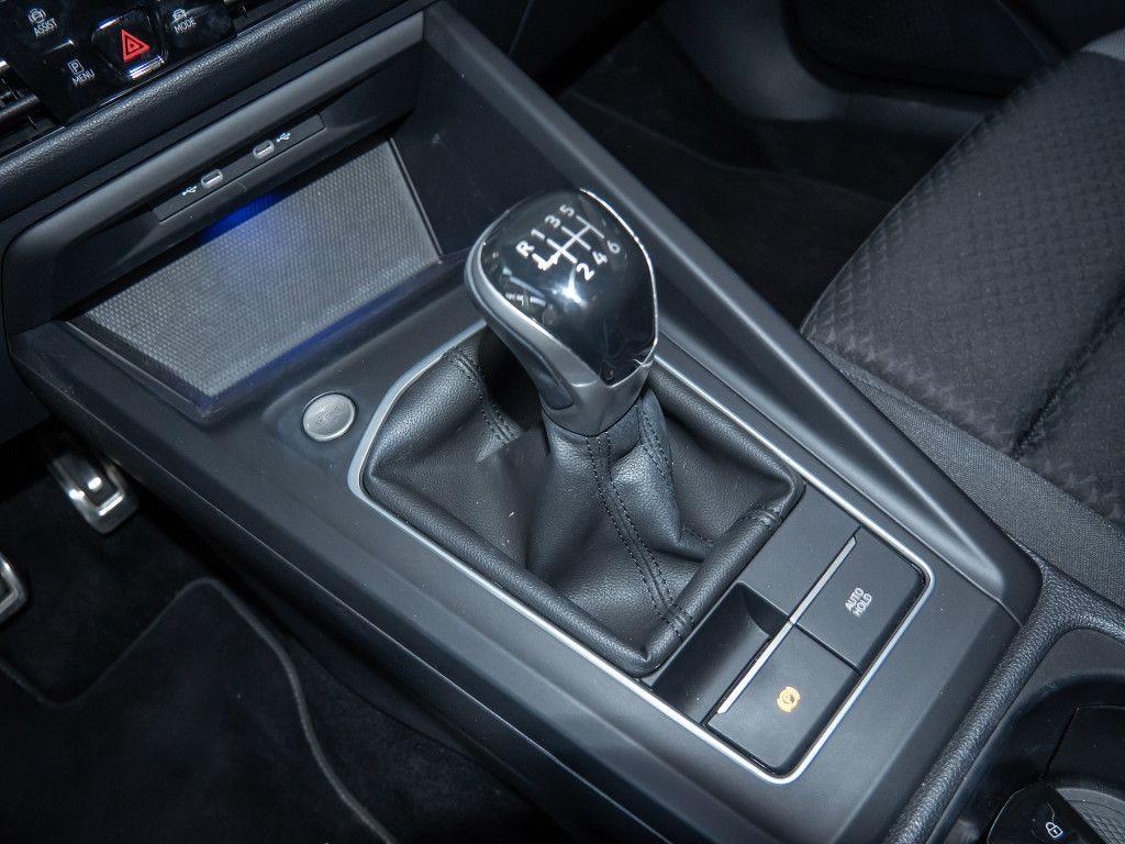 Volkswagen Golf VIII 1.5 TSI Active Navi Standhzg Kamera LE, миниатюра 13