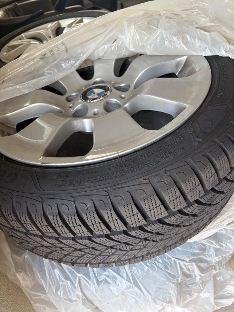 BMW 330xi Touring 272 ch 6 cylindres xDrive • Boîte manuelle 6 • Toit pano • GPS • Xénon • Radars AV/AR