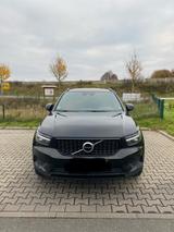Volvo XC40 T3 R Design Geartronic R Design - Volvo XC40 Gebrauchtwagen in Frankfurt