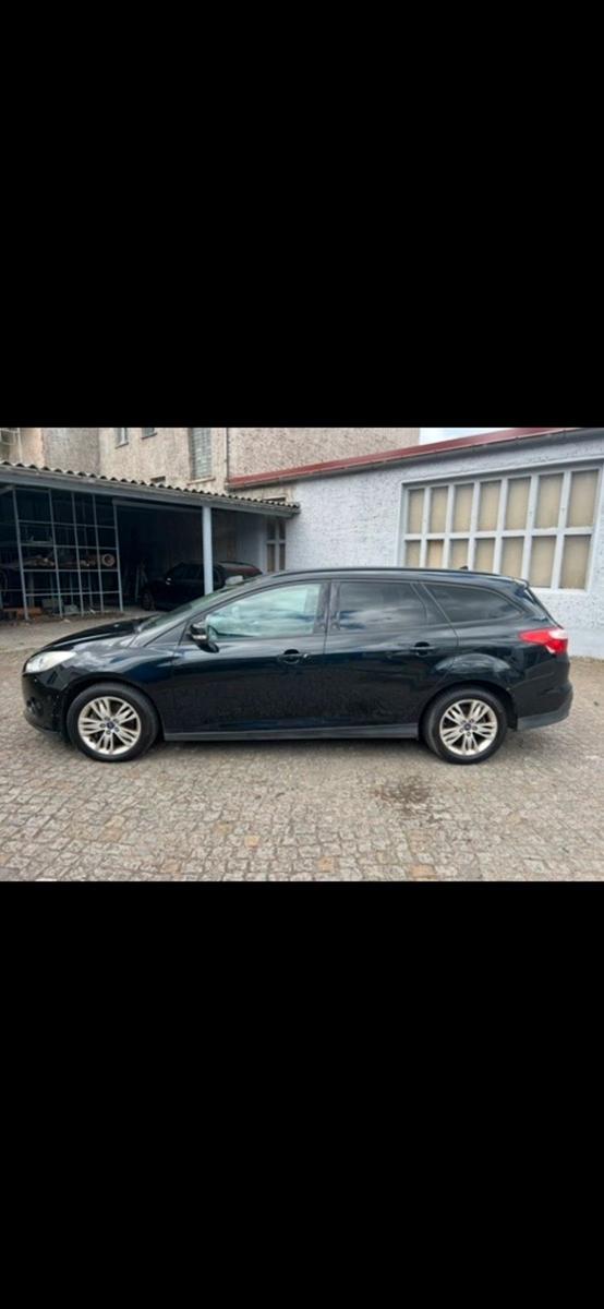 Ford Focus 2012 — photo 8