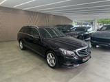Mercedes-Benz E 250  T CGI BlueEfficiency*Distronic*AHK*SHZ* - Mercedes-Benz E 250: D