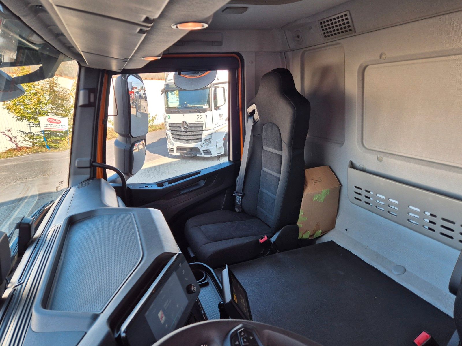 Fahrzeugabbildung Iveco AD360X54Z HR OFF 8x4 Intarder AHK