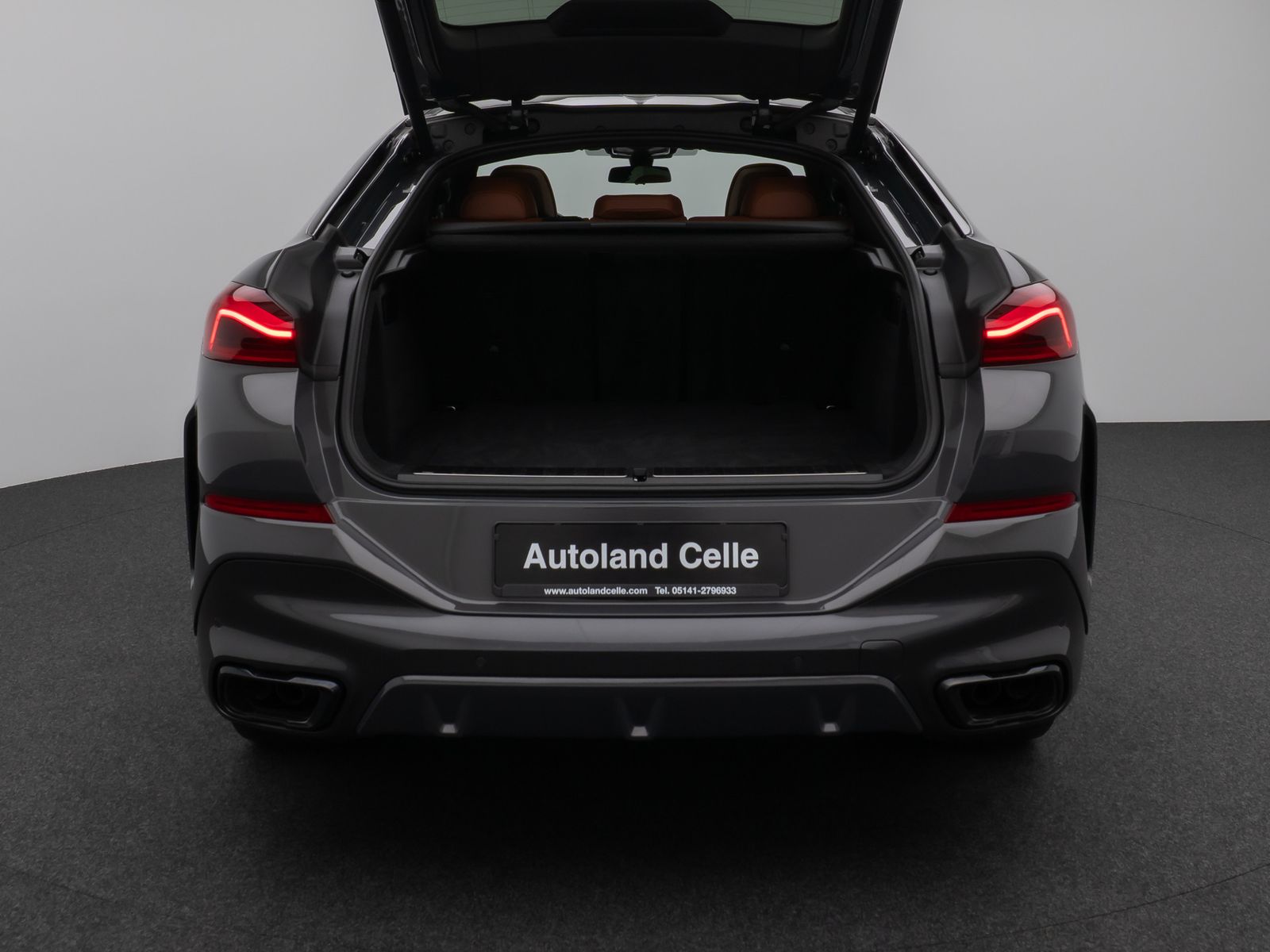 Fahrzeugabbildung BMW X6 M50i Panorama Laser 360°HUD DAB B&W AHK 22"