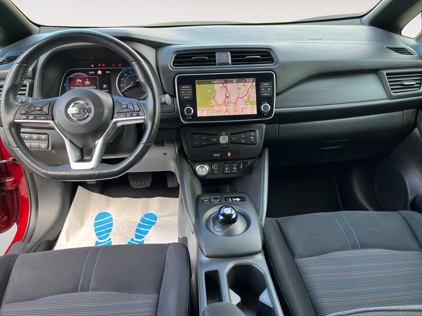 Fahrzeugabbildung Nissan Leaf 40KW/h - Acenta - 360°Kamera; SOH95%