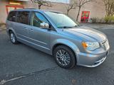Chrysler Town & Country - Chrysler Grand Voyager mit Benzin-Antrieb