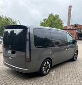 Hyundai STARIA 2.2 CRDi Sign. 7-Sitzer TÜV/Service Neu - Hyundai STARIA von privat