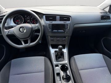 Volkswagen Golf - 9