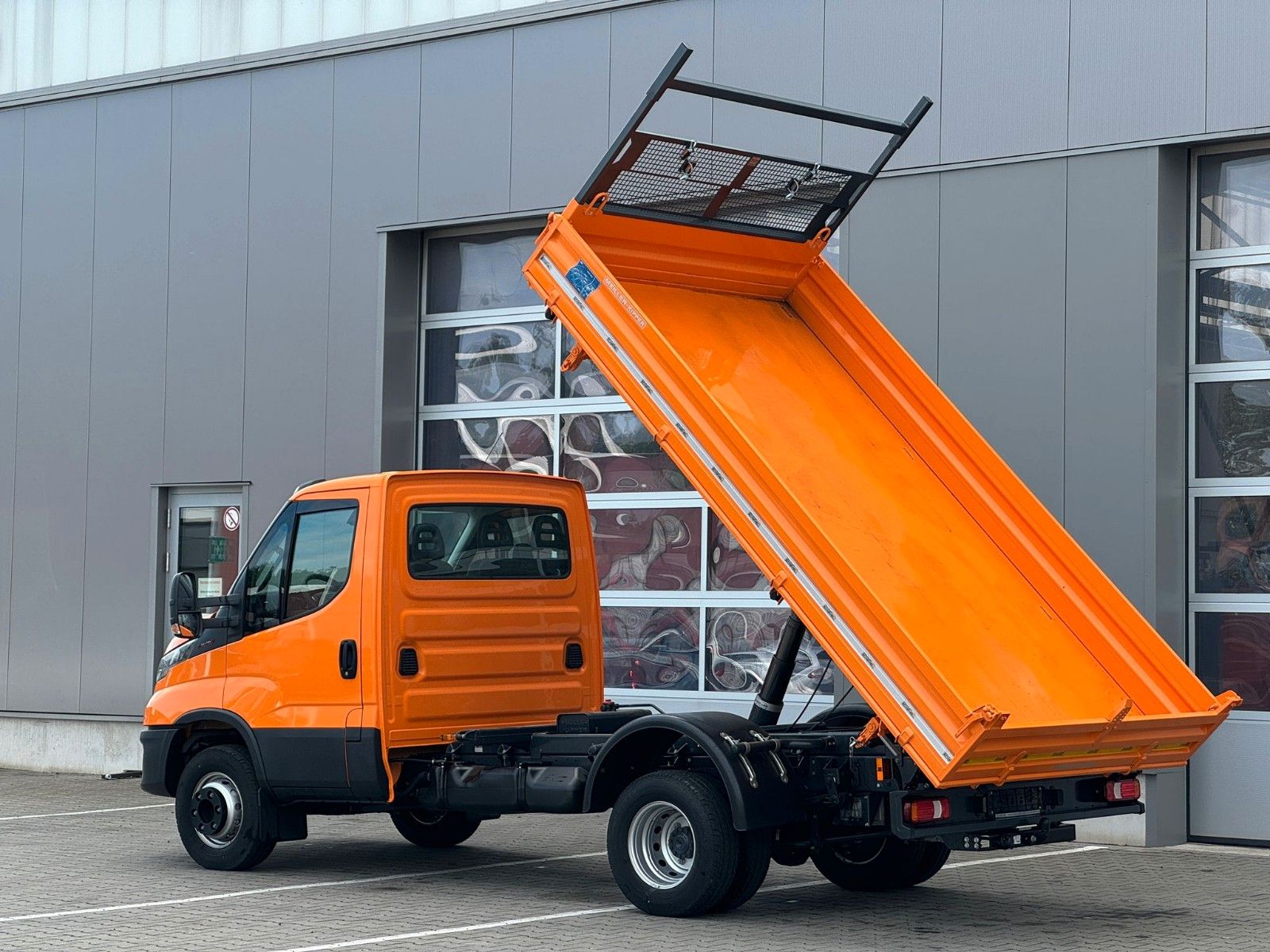 Fahrzeugabbildung Iveco Daily 70C18 MEILLER Kipper Nutzlast 3.610 Kg