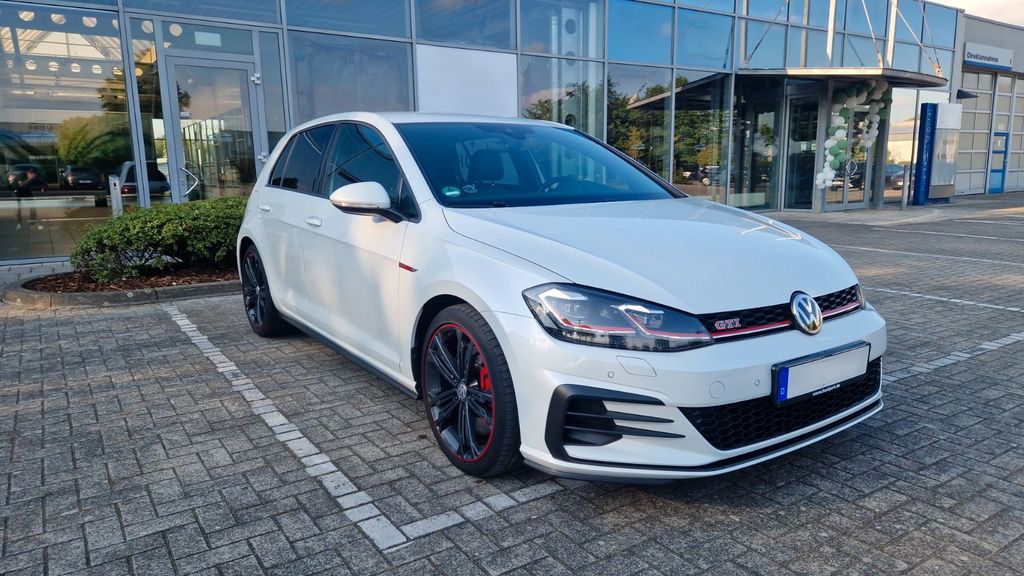 Image of Volkswagen Golf