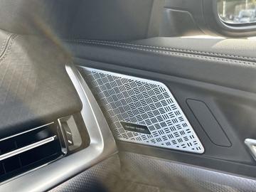 2025 BMW IX2 缩略图 18