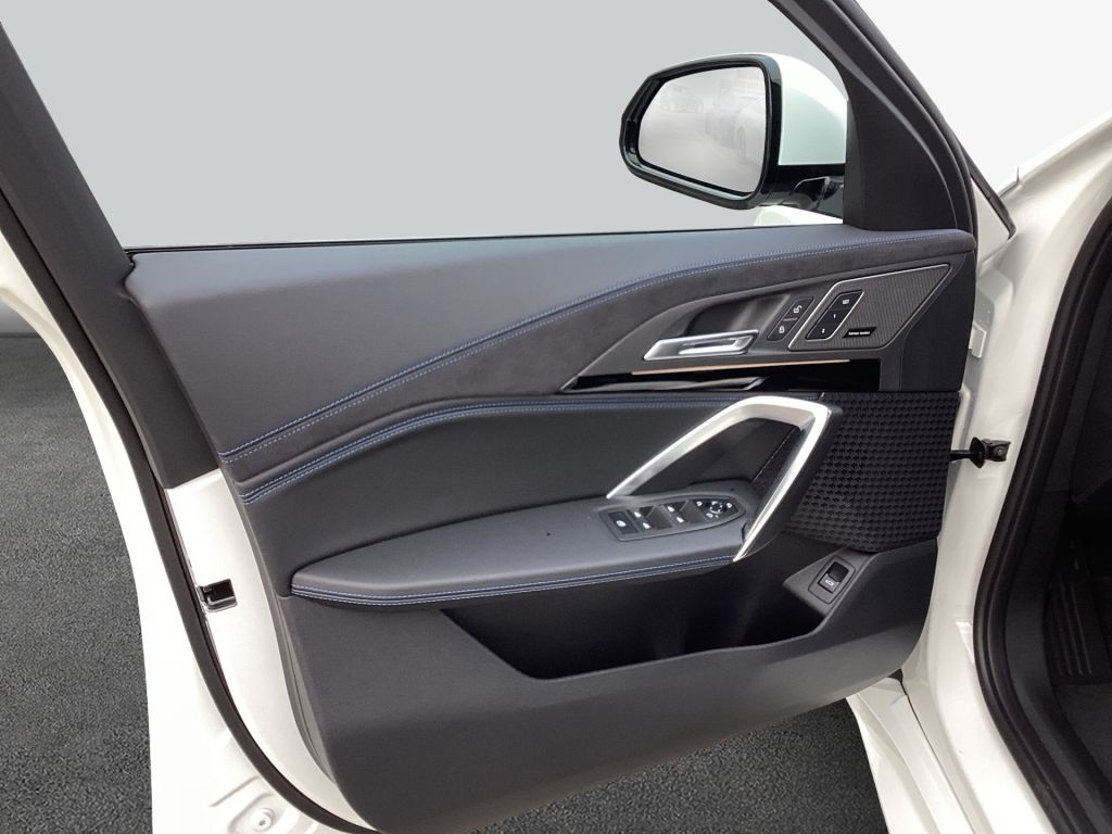 BMW iX2 - Bild 21