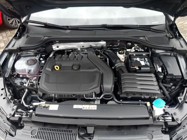 Golf Variant Move 1,5 l eTSI  110 kW DSG  Standh