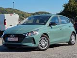 Hyundai i20 Pure - Hyundai i20: Grün