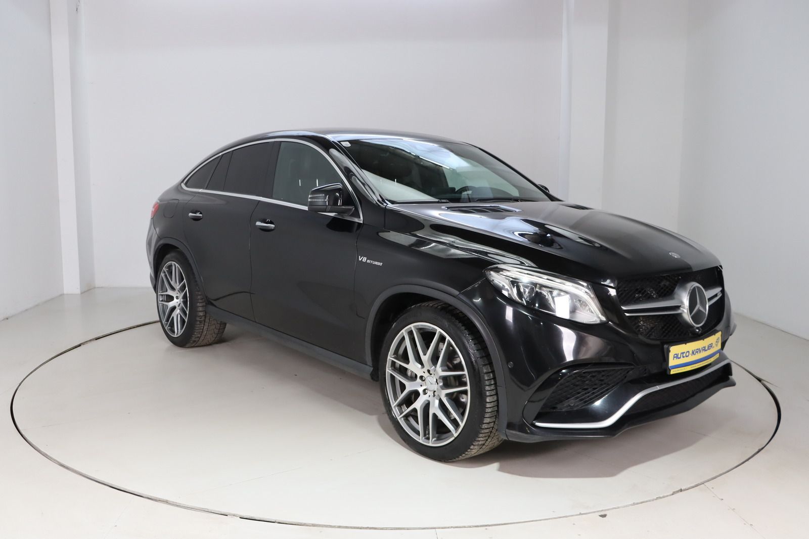 Fahrzeugabbildung Mercedes-Benz GLE 63 AMG * Fond * Offroad * DIS+ * LED HU 03.2