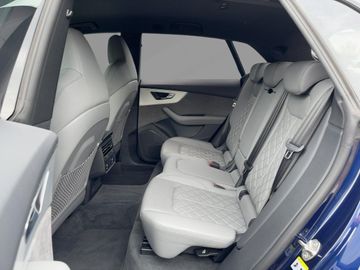Audi Q8 - 9