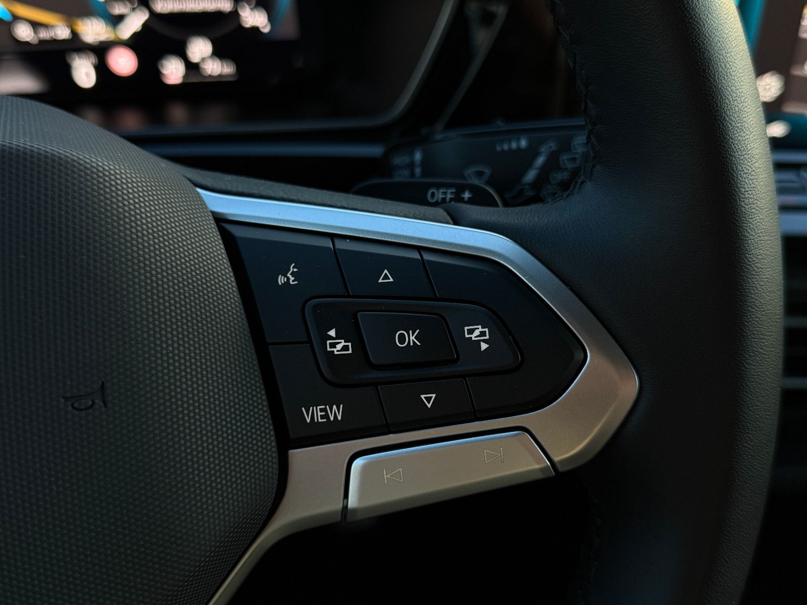 Fahrzeugabbildung Volkswagen Caddy Style TSI DSG ACC AHK Navi LED Kamera SHZ