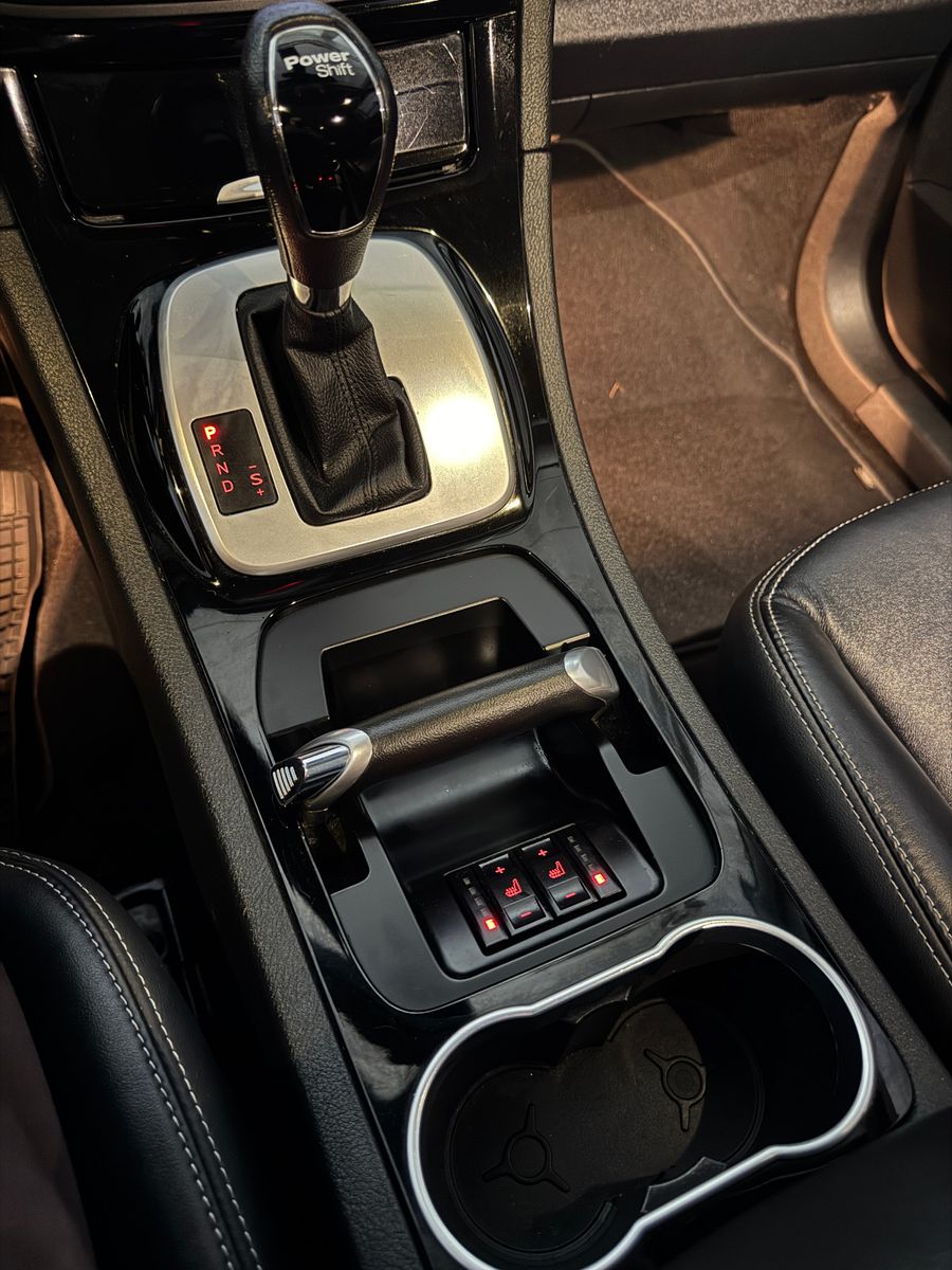 Fahrzeugabbildung Ford S-MAX AUTOMATIK SPORTPAKET TITANIUM X VOLL