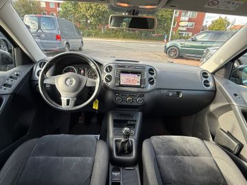 Volkswagen Tiguan - 11