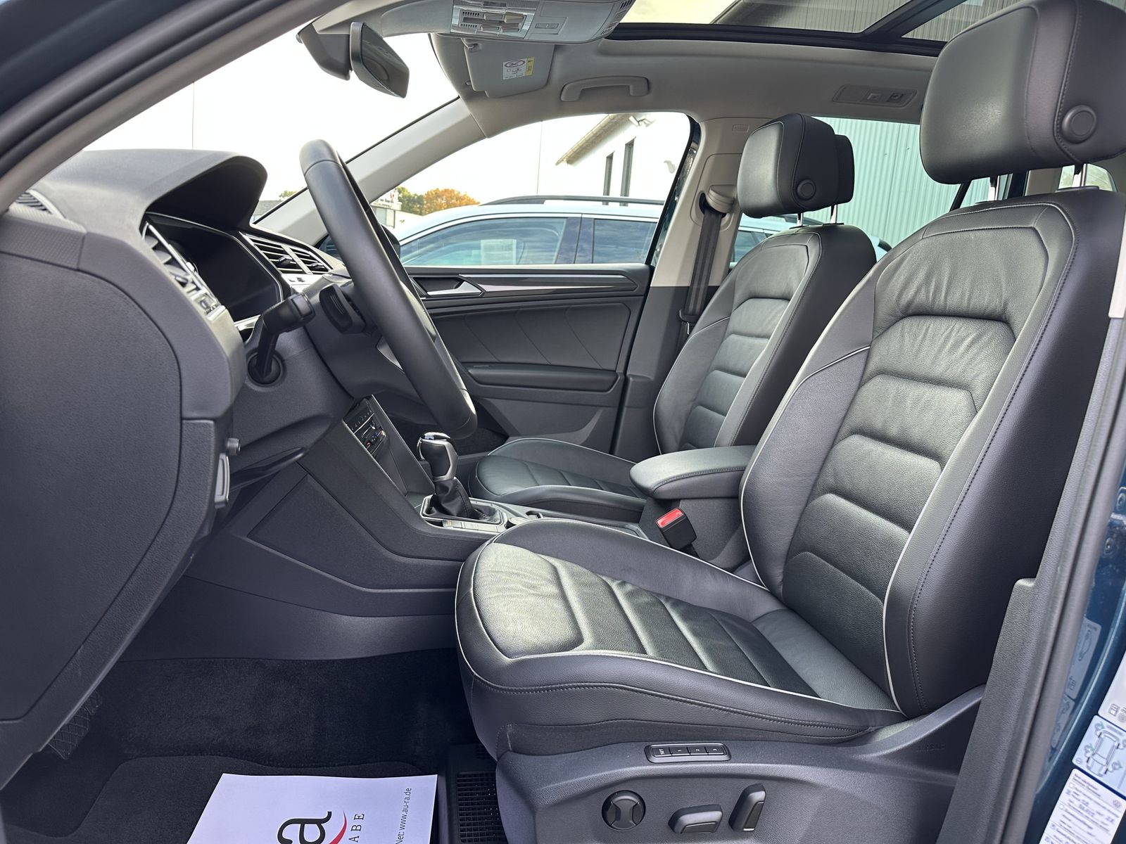 Fahrzeugabbildung Volkswagen Tiguan 4M Elegance NAV+LED+AHK+PANO+VCOCK+HEADUP