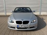 BMW 320i - - BMW 320 aus 2009: 320i