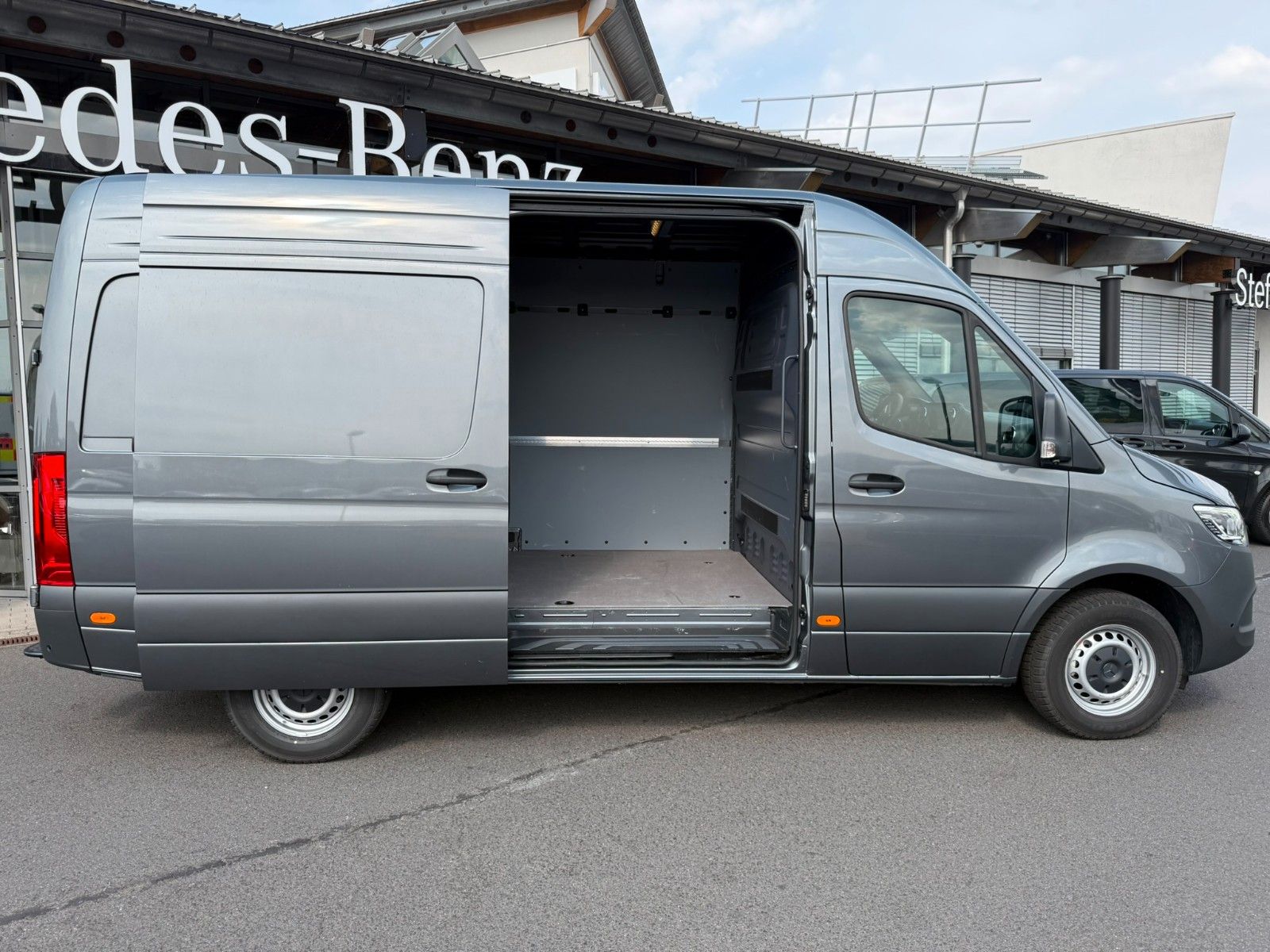Fahrzeugabbildung Mercedes-Benz Sprinter 317 CDI 9G 3665 AHK3,5 Klima 360