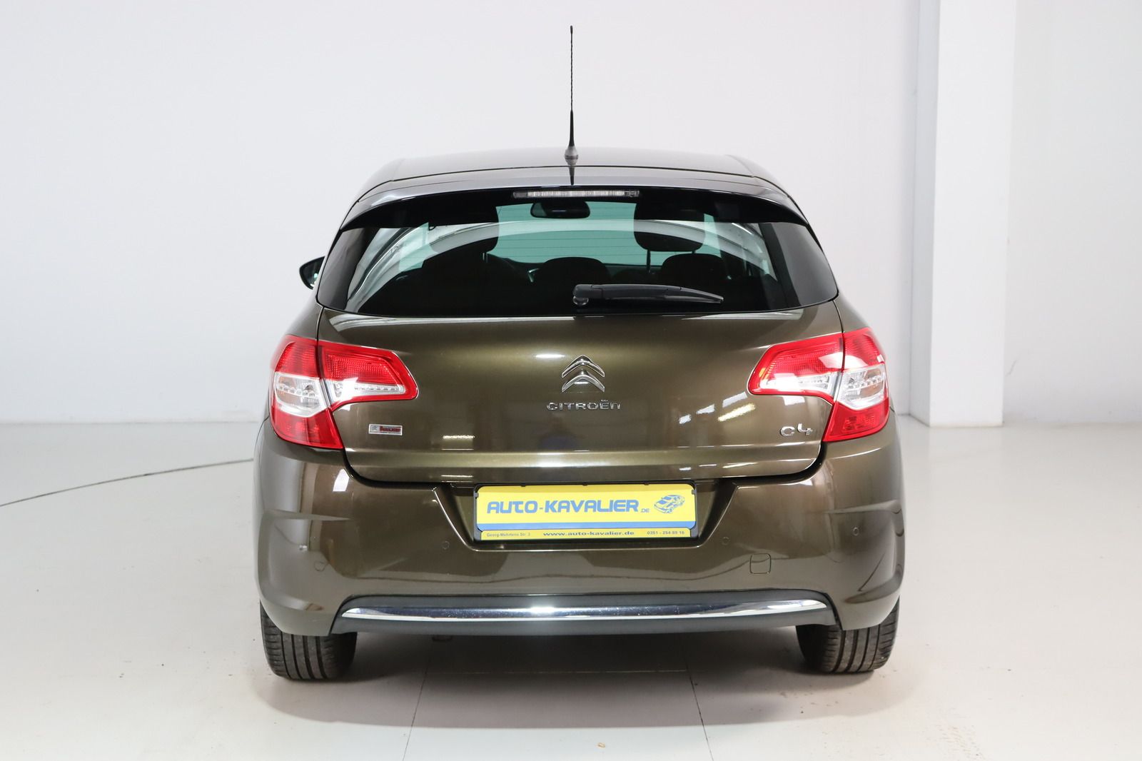 Fahrzeugabbildung Citroën C4 1.6 * HU 03.2028 * Selection