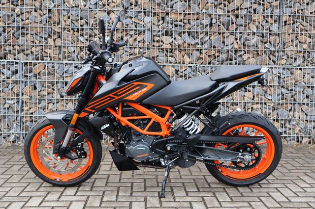 KTM 125 Duke / Top Zustand