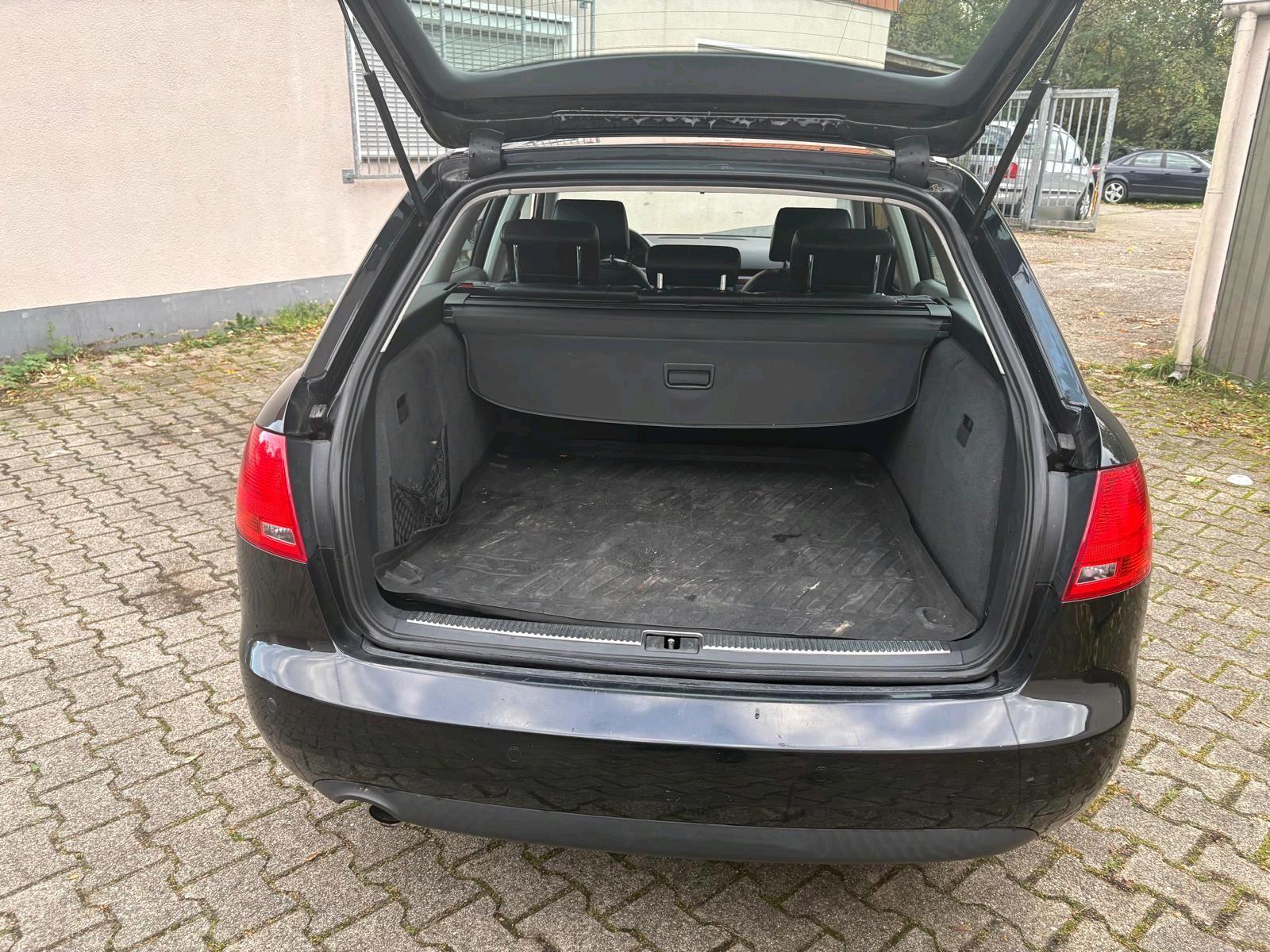 Audi A4 2005 — photo 8