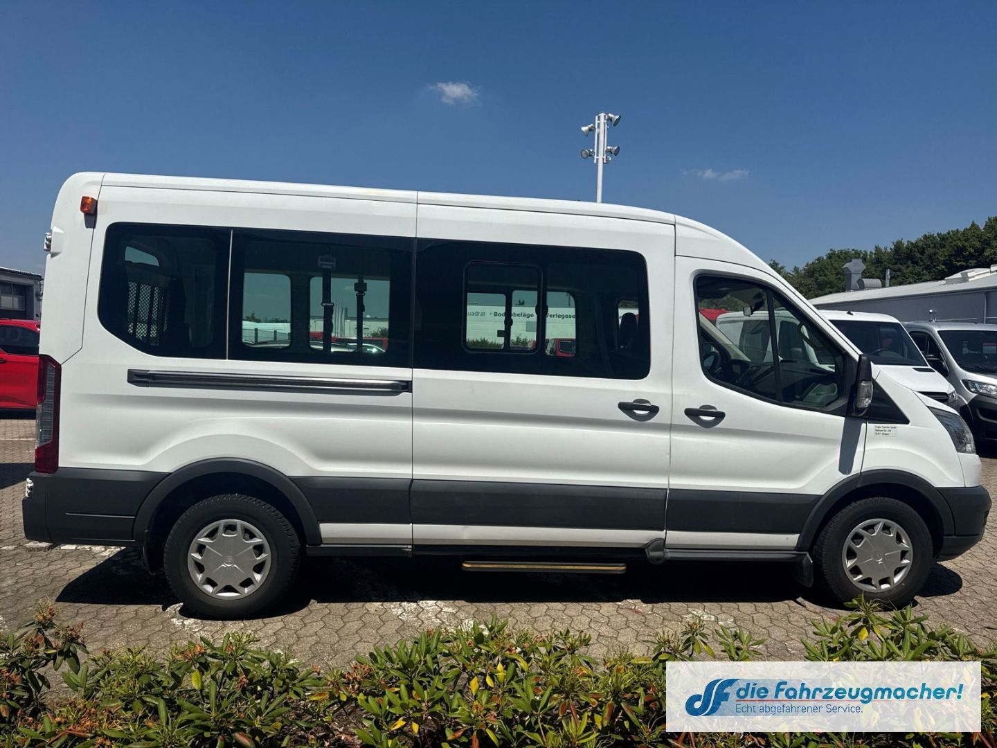 Fahrzeugabbildung Ford Transit Kombi 350 L3 Trend Temp Tel.-Vorb. *2020