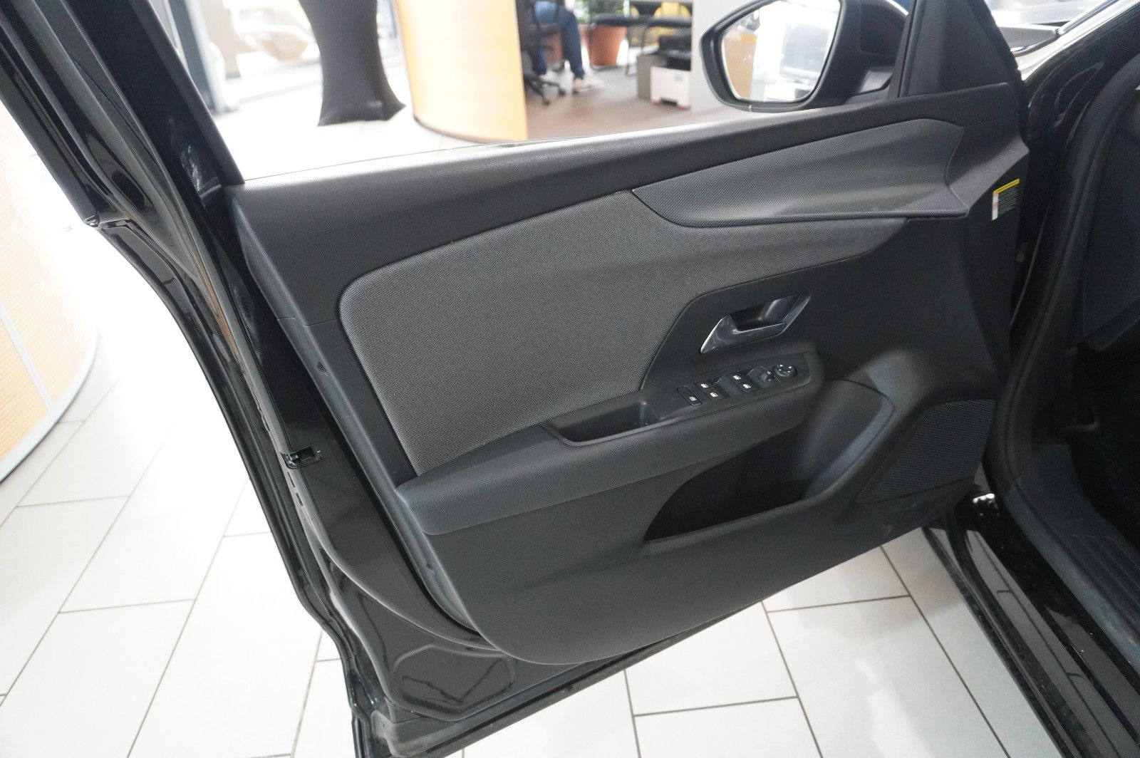 Fahrzeugabbildung Opel Mokka-e EDITION 1-PHASIG LED/SPORT/KAMERA/DAB+
