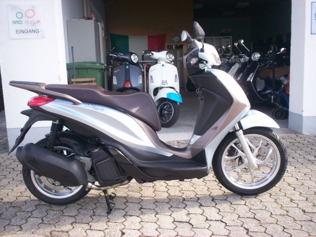 Piaggio Frülingsaktion Medley 125  ABS Modell 25