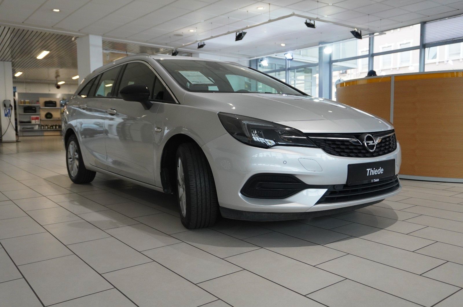 Fahrzeugabbildung Opel Astra K ST 1.5D ELEGANCE  LED/NAVI/PDC/KAM/ALU