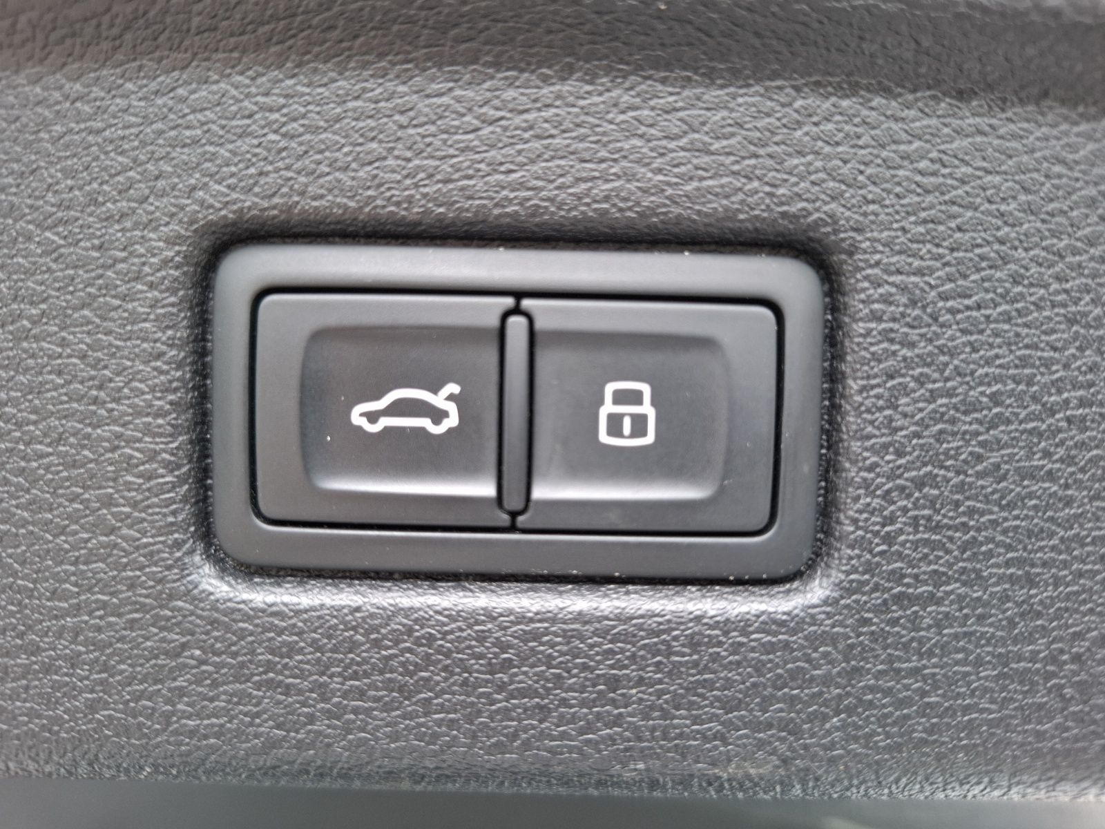 Fahrzeugabbildung Audi A5 Sportback TDI  sport quattro S-Line Xenon AHK