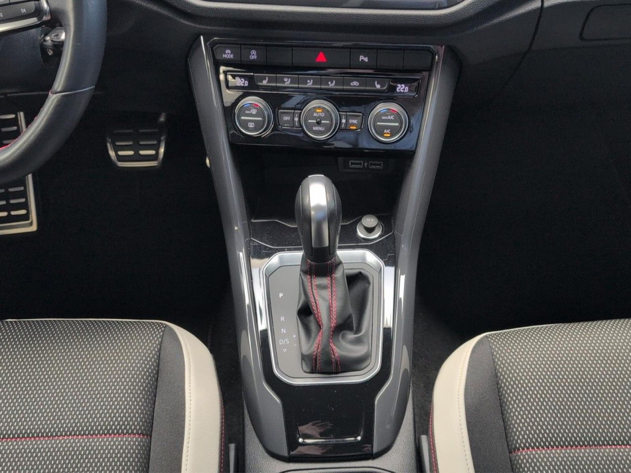 T-Roc Sport 2.0 TDI DSG Klima Einparkhilfe