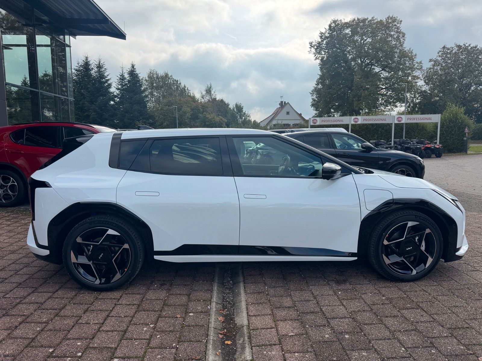 Fahrzeugabbildung Kia EV4 81 kWh GT-Line 204PS P9 P10 P11 P12
