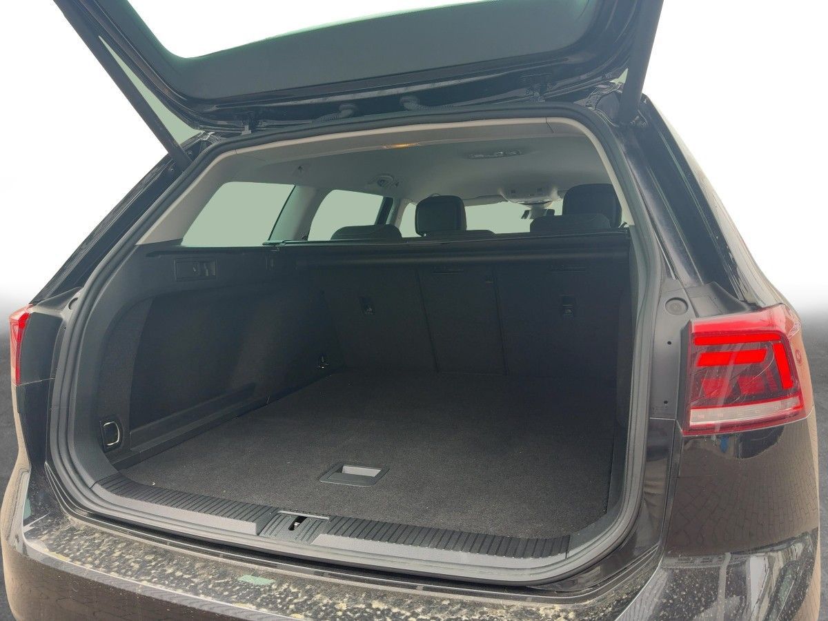 Volkswagen Passat Variant - Bild 8