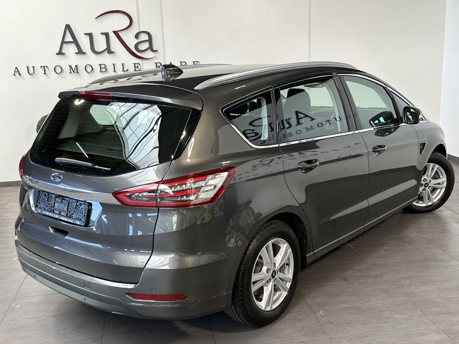 Fahrzeugabbildung Ford S-MAX 2.0 EB Titanium Aut. NAV+LED+KAMERA+17ZOLL