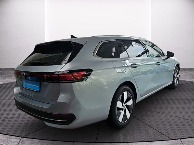 Fahrzeugabbildung Volkswagen Passat 1.5 TSI DSG Business LED NAVI SHZ AHK GJR