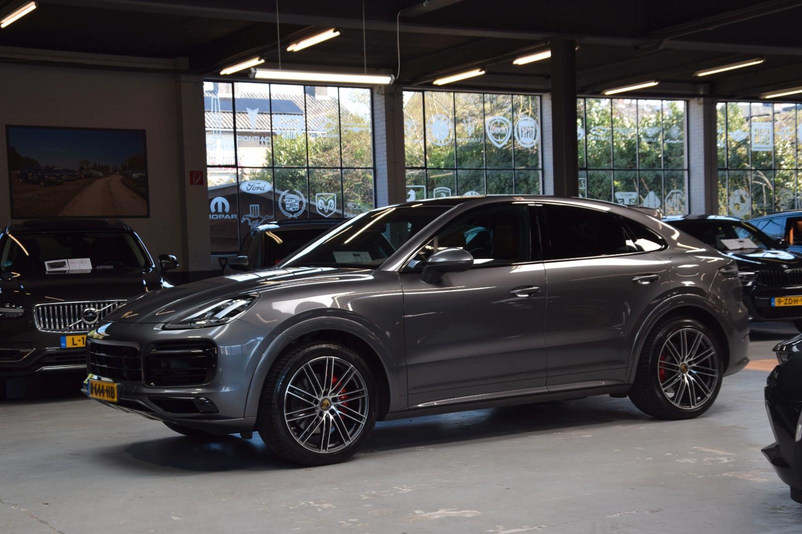 Porsche Cayenne Coupe E-Hybrid *Sport Design* Voll|Nacht