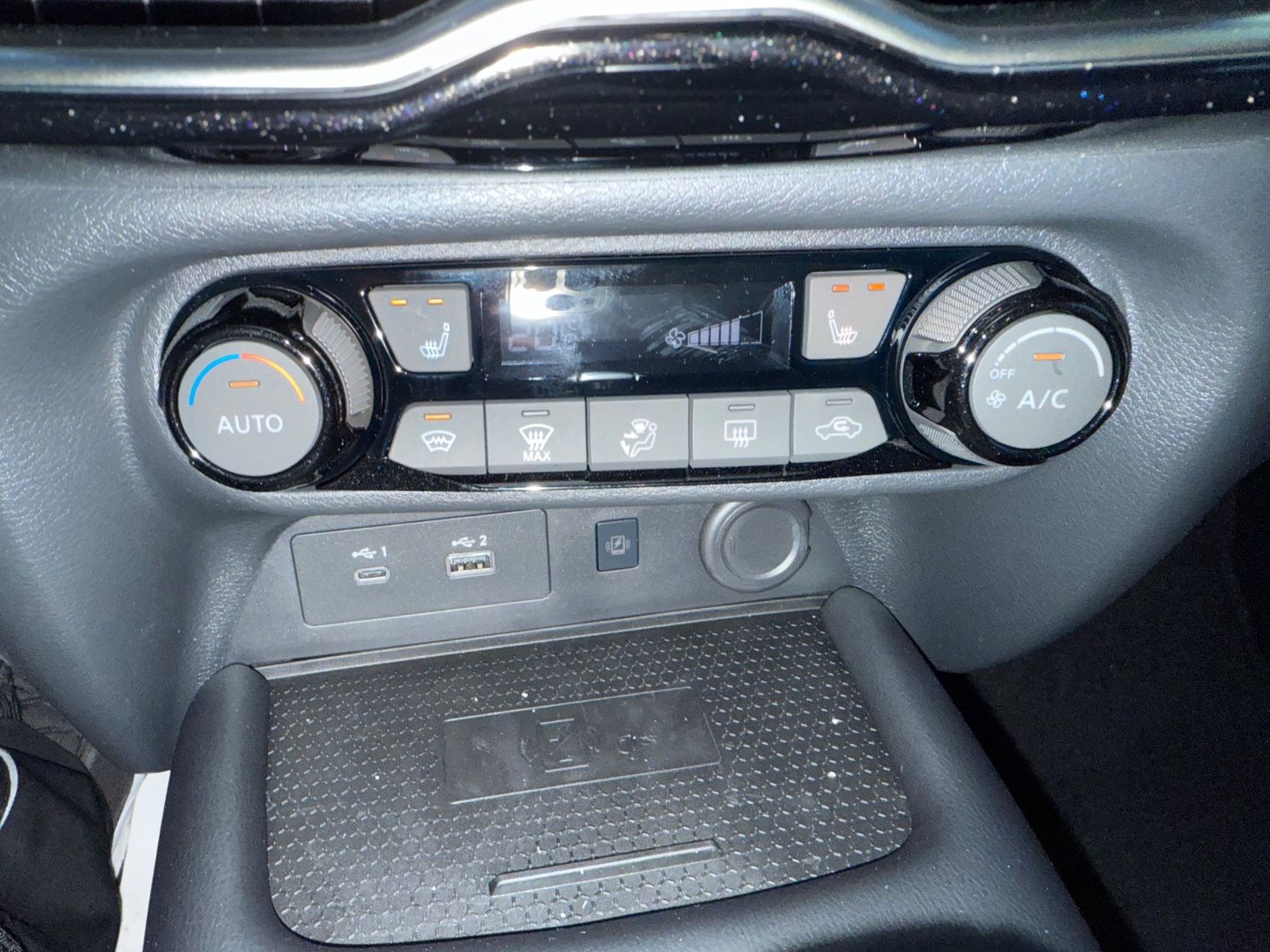 Fahrzeugabbildung Nissan Juke Hybrid Tekna BOSE beheiz. Frontscheibe 360°