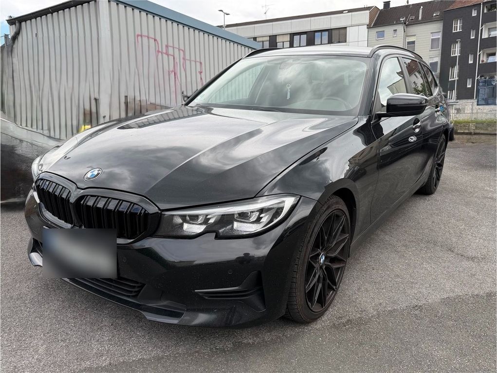 Image of BMW 320