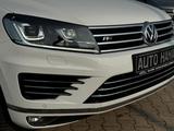 Volkswagen Touareg V6 TDI R-Line Terrain Tech 4Mot *LUFT* - mit Diesel-Antrieb: Allradantrieb