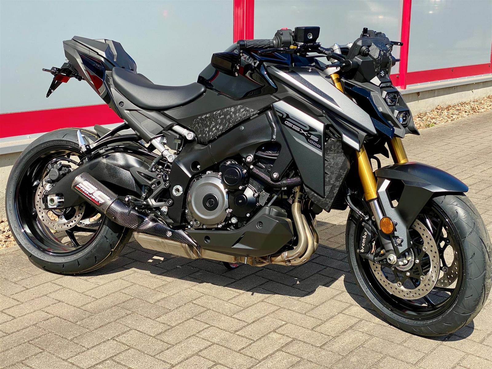 Suzuki GSX-S1000 Mod. 2026 mit Komplettumbau, sofort