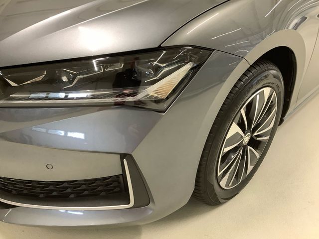 Superb Combi Selection110 kw TDI AHK NAVI MATRIX