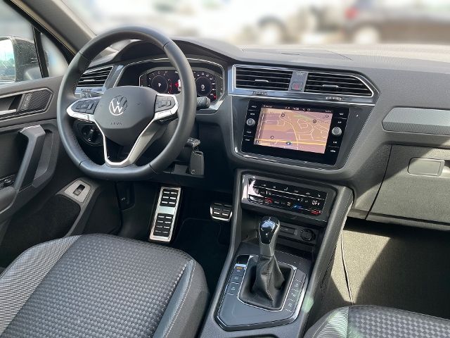 Fahrzeugabbildung Volkswagen Tiguan 1.5 TSI DSG ACTIVE NAVI EASYOPEN GJR