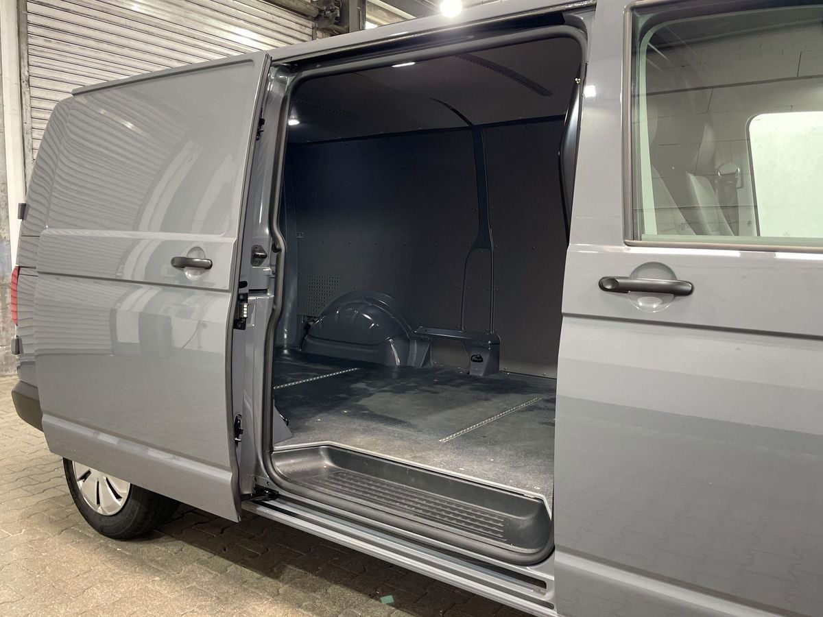 Fahrzeugabbildung Volkswagen T6 Transporter lang FWD #Tempomat#Navi