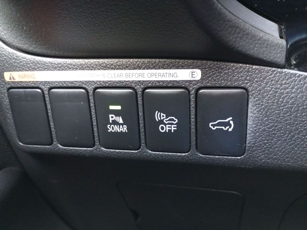 Fahrzeugabbildung Mitsubishi Outlander Plug-in Hybrid Intro 2.4 4WD AHK WR