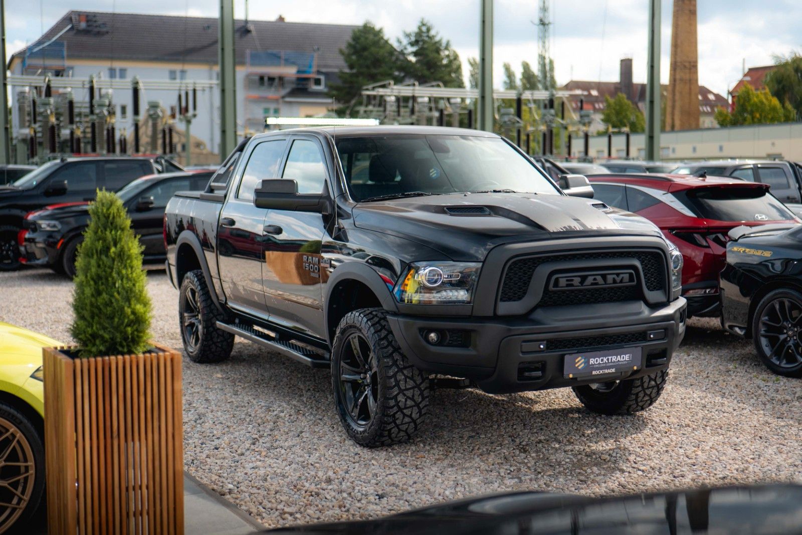 Fahrzeugabbildung Dodge RAM 5.7 V8 HEMI 4x4 Sport OFFROAD Night WARLOCK