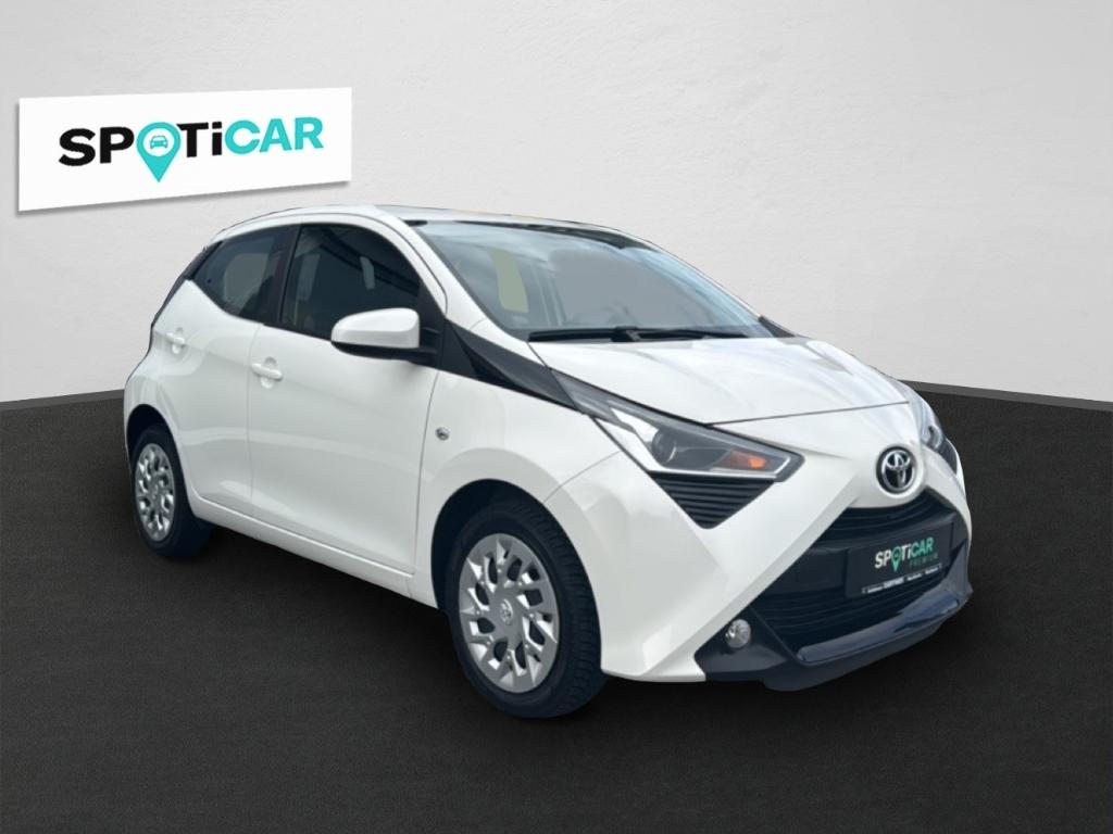 Toyota Aygo x-play club Apple CarPlay Android Auto Musi