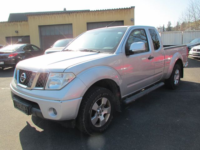 Nissan Navara Pickup King Cab XE 4X4 Alu Klima AHK